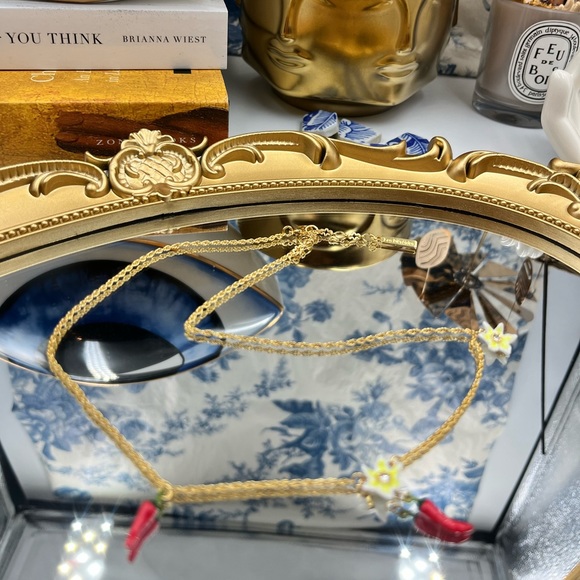 🆕 LES NEREIDES 🧿 Red Chillies and Flowers Pendant Necklace - Picture 3 of 12